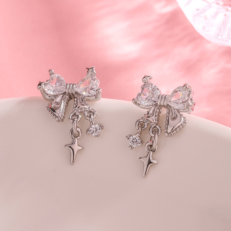Fashion Personality Bow Zircon - Tie Clip Silver recension och pris